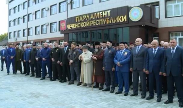 Кадыров вступает в должность руководителя Чечни